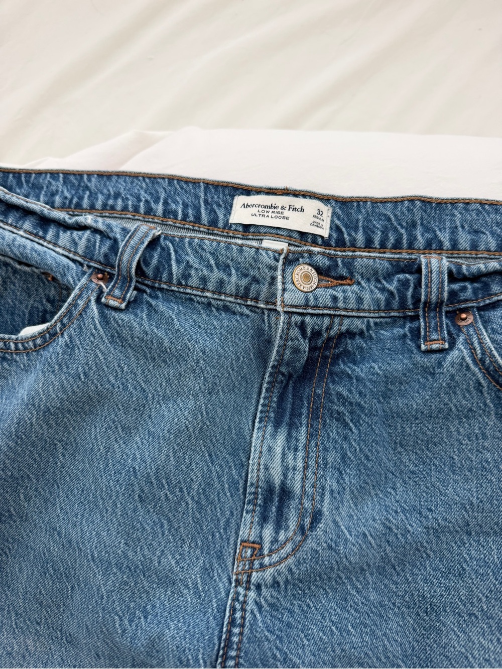 Abercrombie & Fitch Low Rise Ultra Loose Jeans - Curve Love